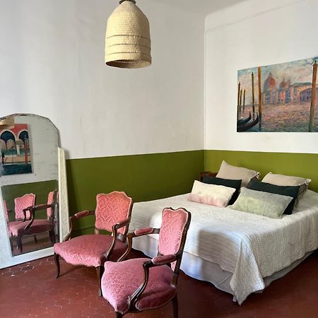 L'Appartement Du Cafe De L'Horloge 라시오타 외부 사진