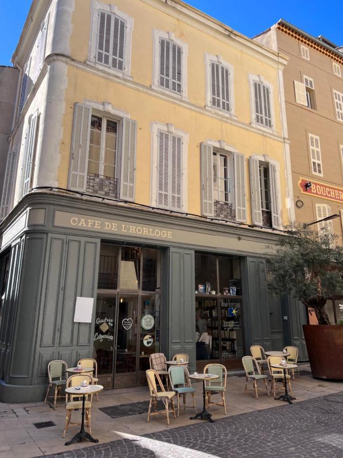 L'Appartement Du Cafe De L'Horloge 라시오타 외부 사진
