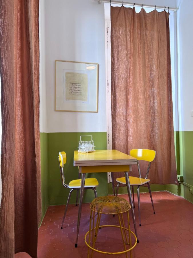 L'Appartement Du Cafe De L'Horloge 라시오타 외부 사진
